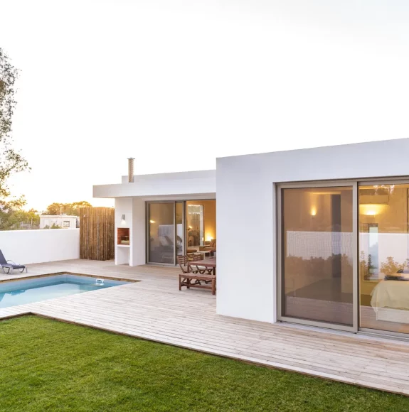 Custom Pools and Spas AC reformas
